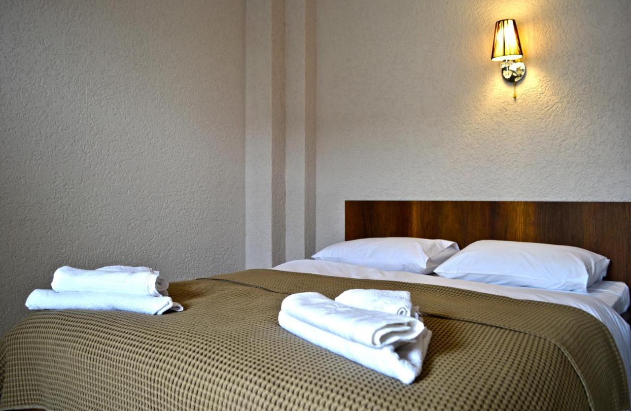 G&G Hotel Tbilisi Esterno foto