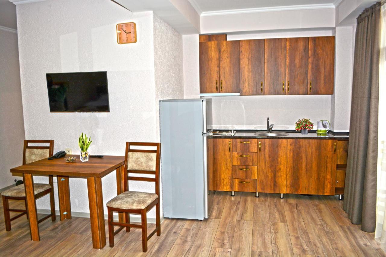 G&G Hotel Tbilisi Esterno foto