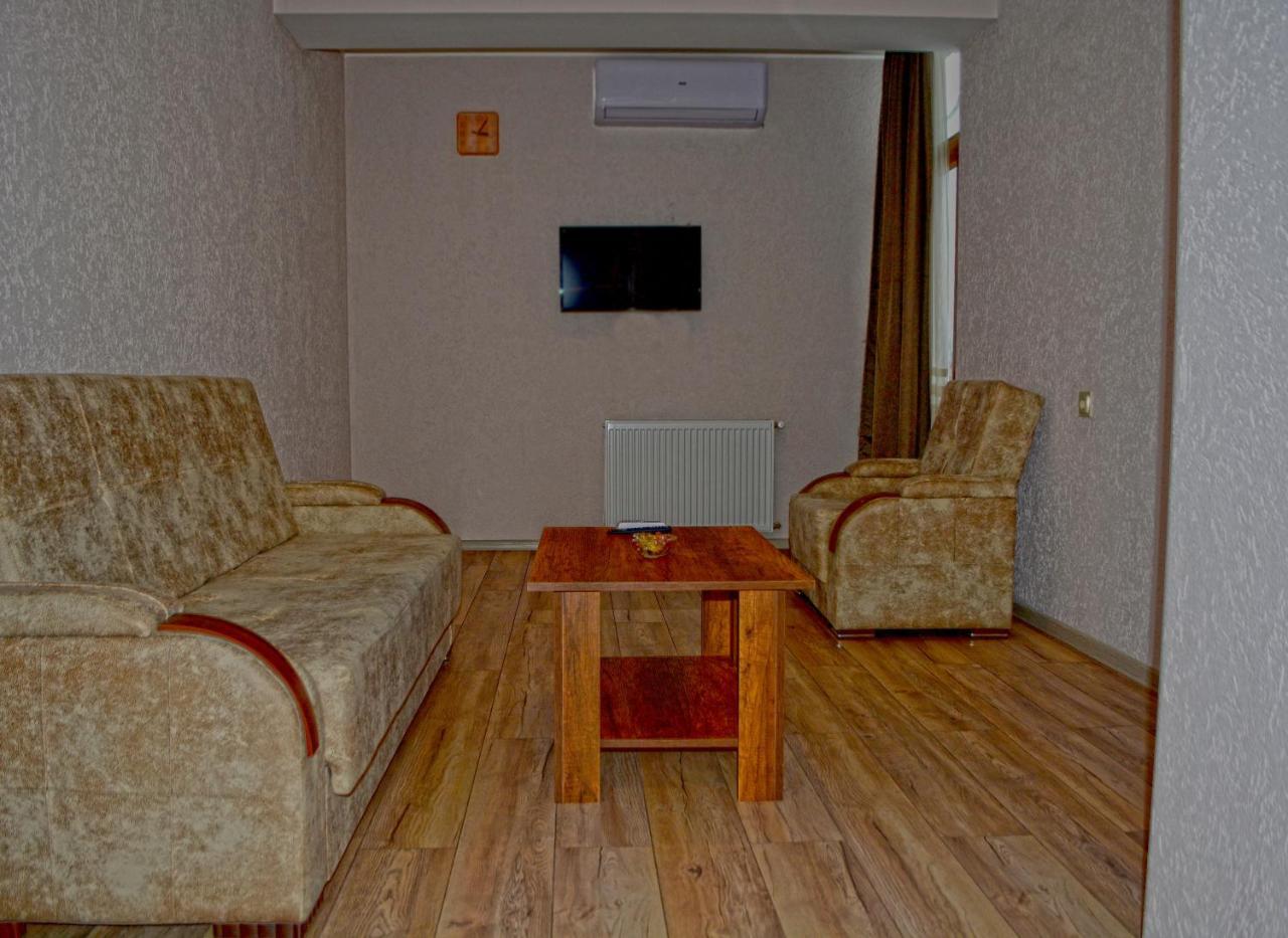 G&G Hotel Tbilisi Esterno foto