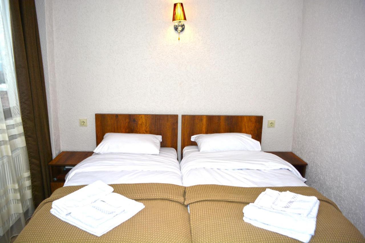 G&G Hotel Tbilisi Esterno foto