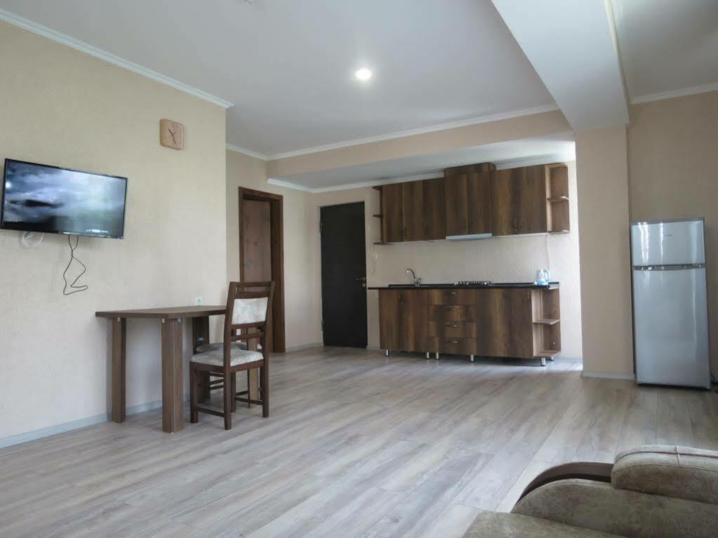 G&G Hotel Tbilisi Esterno foto