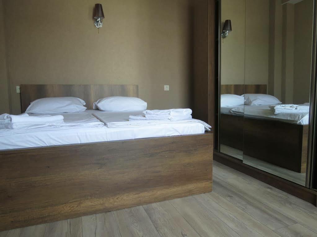 G&G Hotel Tbilisi Esterno foto
